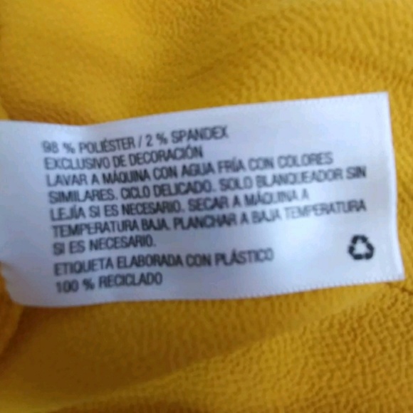 🚫SOLD📵Mustard Yellow Lace Embroidered LS - Picture 5 of 8